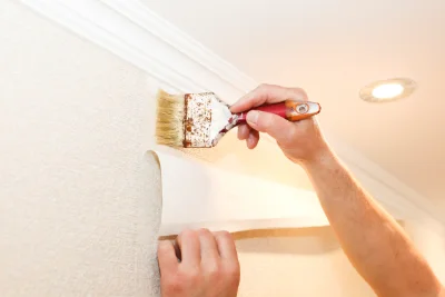 Pose de papier peint à Melesse — revêtements muraux et toiles de verre